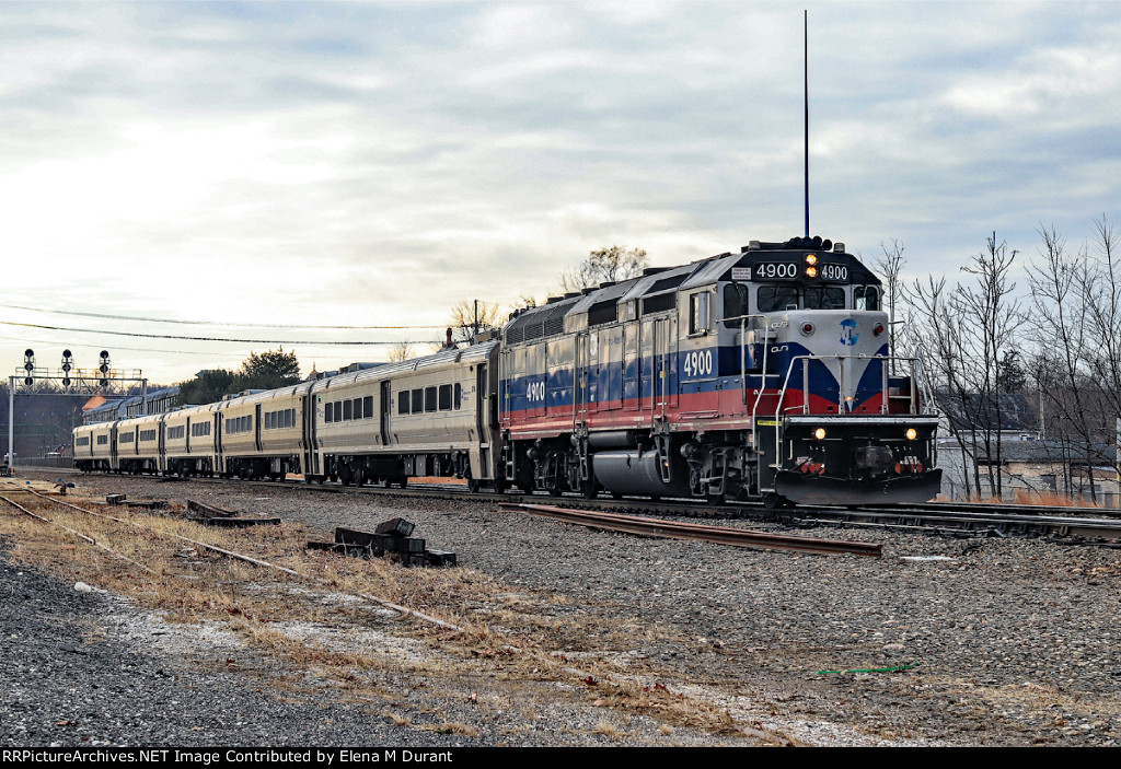 MNCR 4900 on train 45